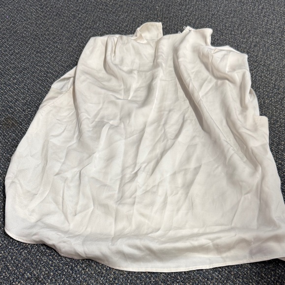 Scoop satin shoulder pad tank M // 072205 - Picture 1 of 2